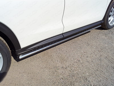 Пороги овальные с проступью 75х42 мм для Infiniti QX50 2018-2021